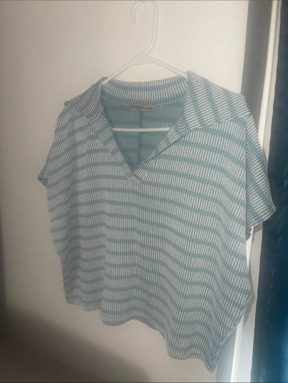 Zenana green and White Striped Knit top Sz medium New Without Tag!